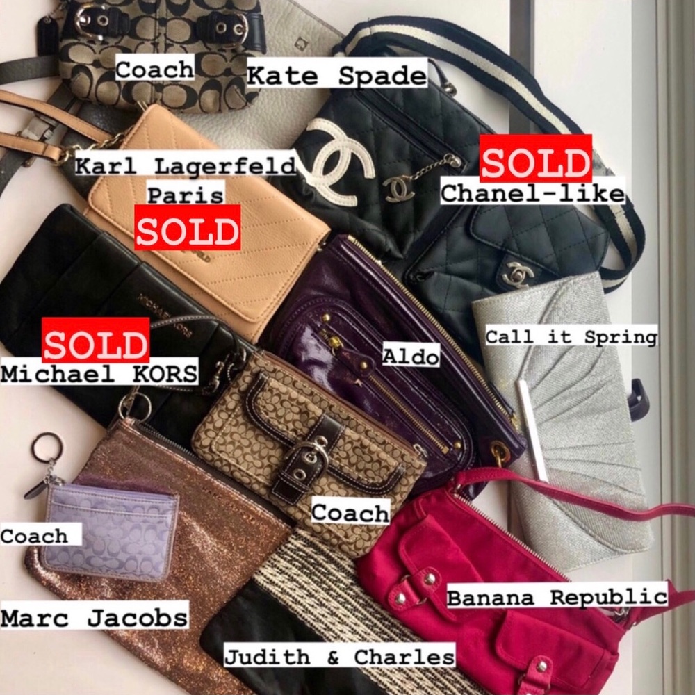 🛍Bundle and save on bags!!